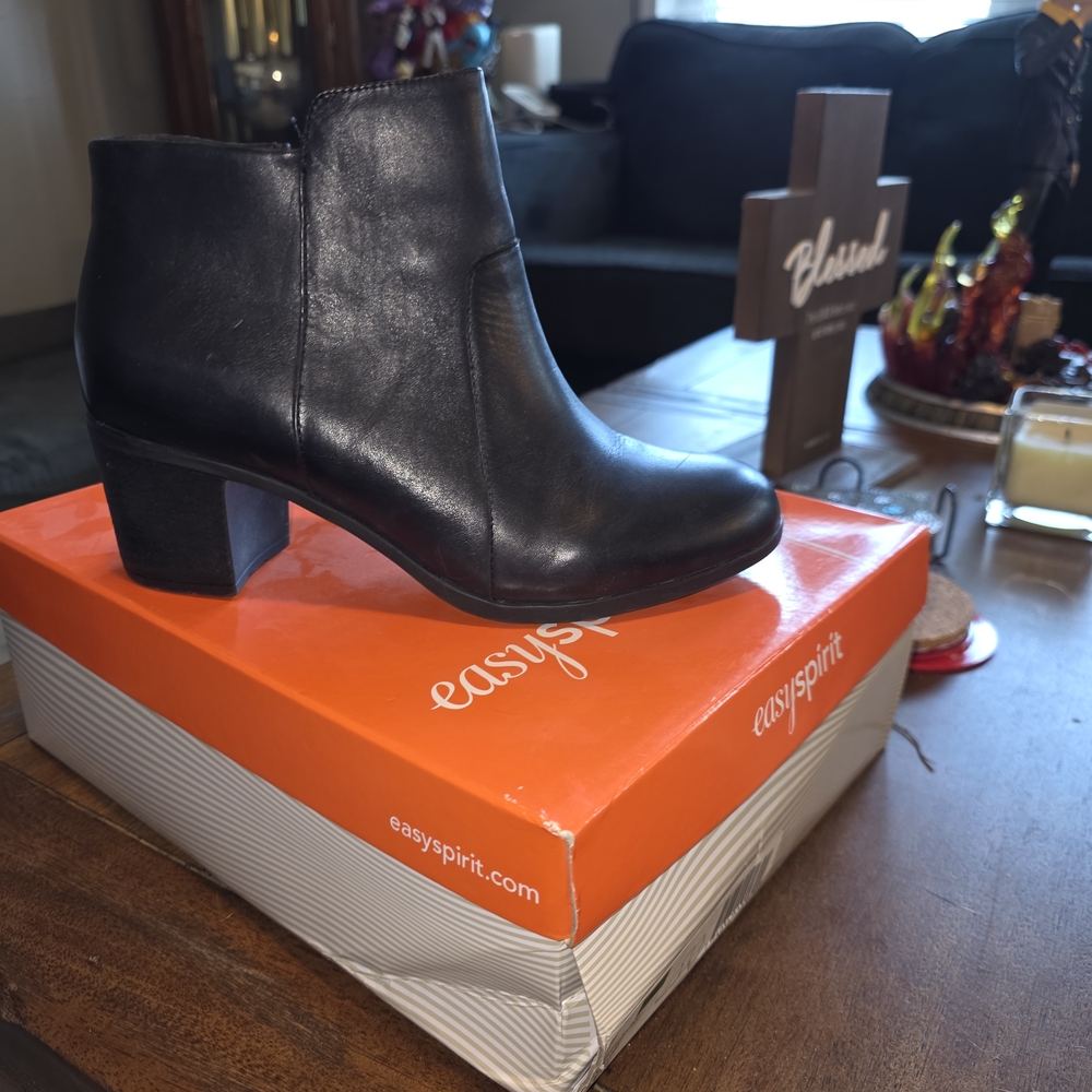 Easy Spirit Sleek Black Ankle Booties